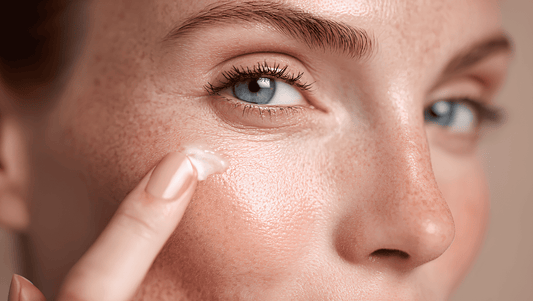 Close-up on the eye contour cream