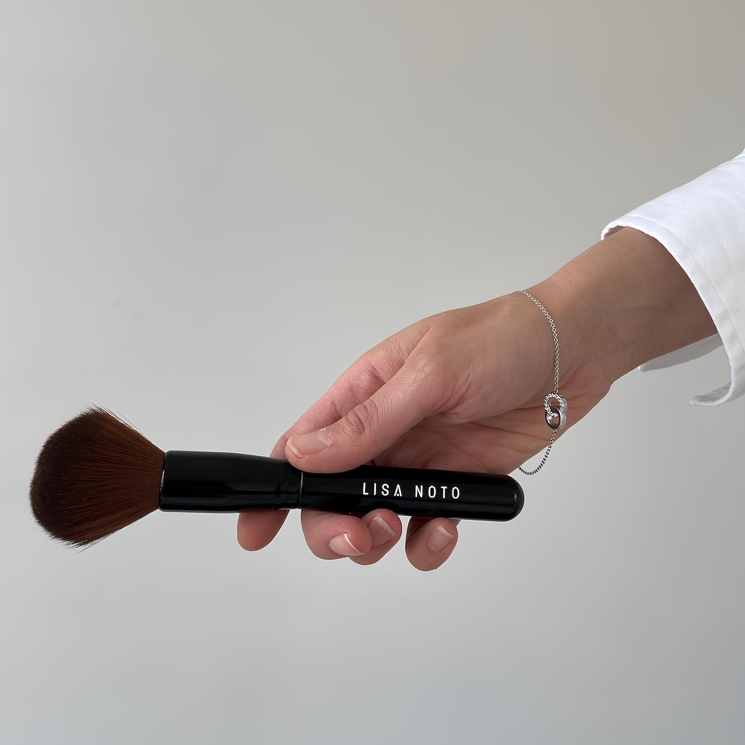 synthetic brush for powder and cream