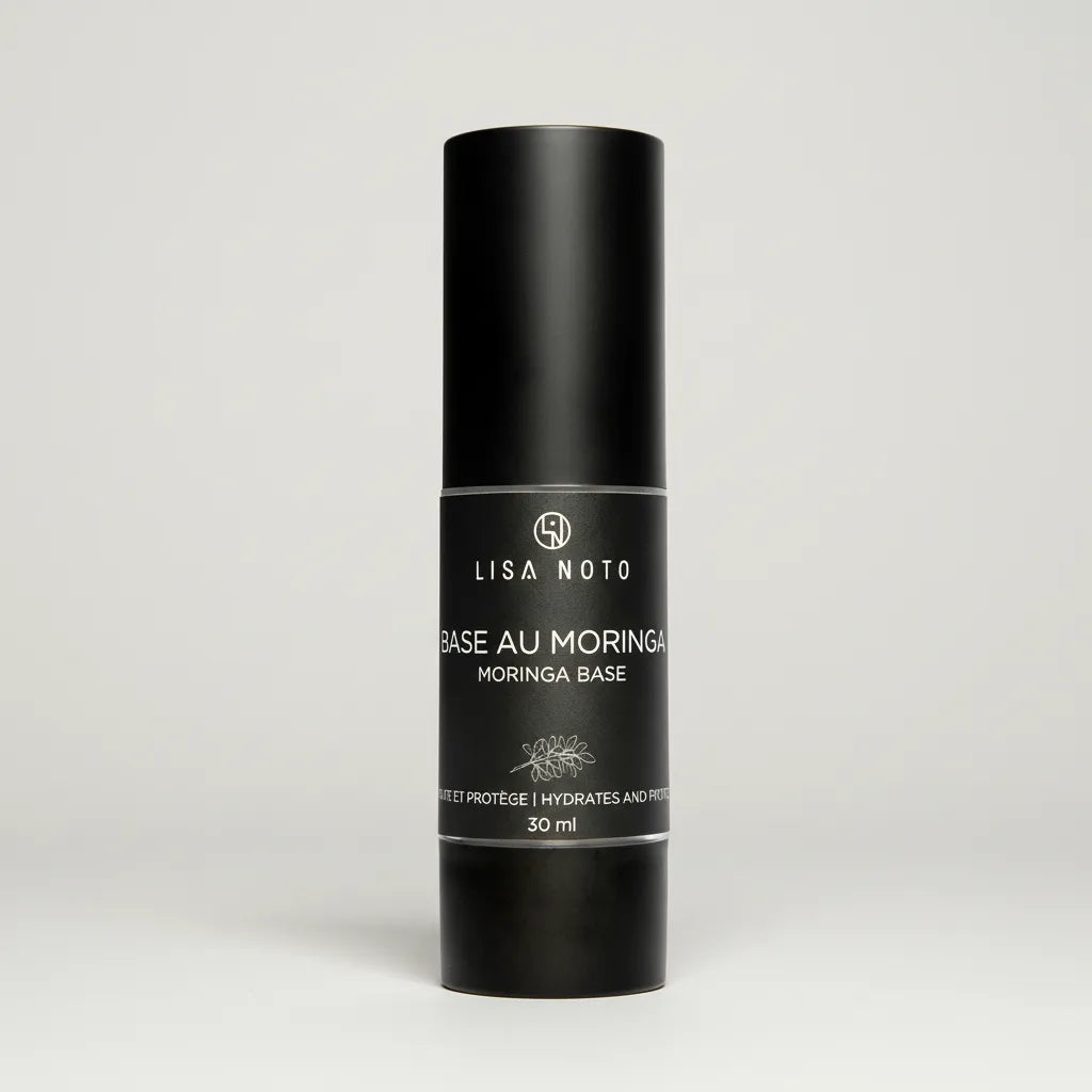 Experience the satisfying indulgence of LISA NOTO Moringa Base 30 ml, a multi-tasking beauty product boasting a serum-like texture and weightless finish.