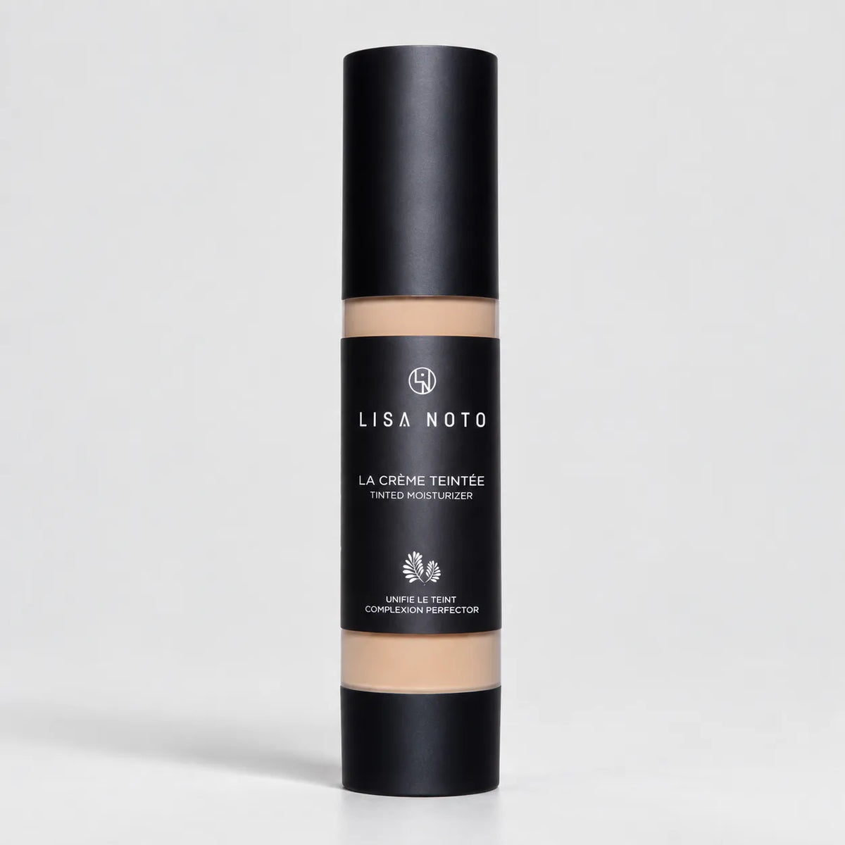 Crème teintée hydratante Lisa Noto pour un teint unifié, naturel et lumineux.